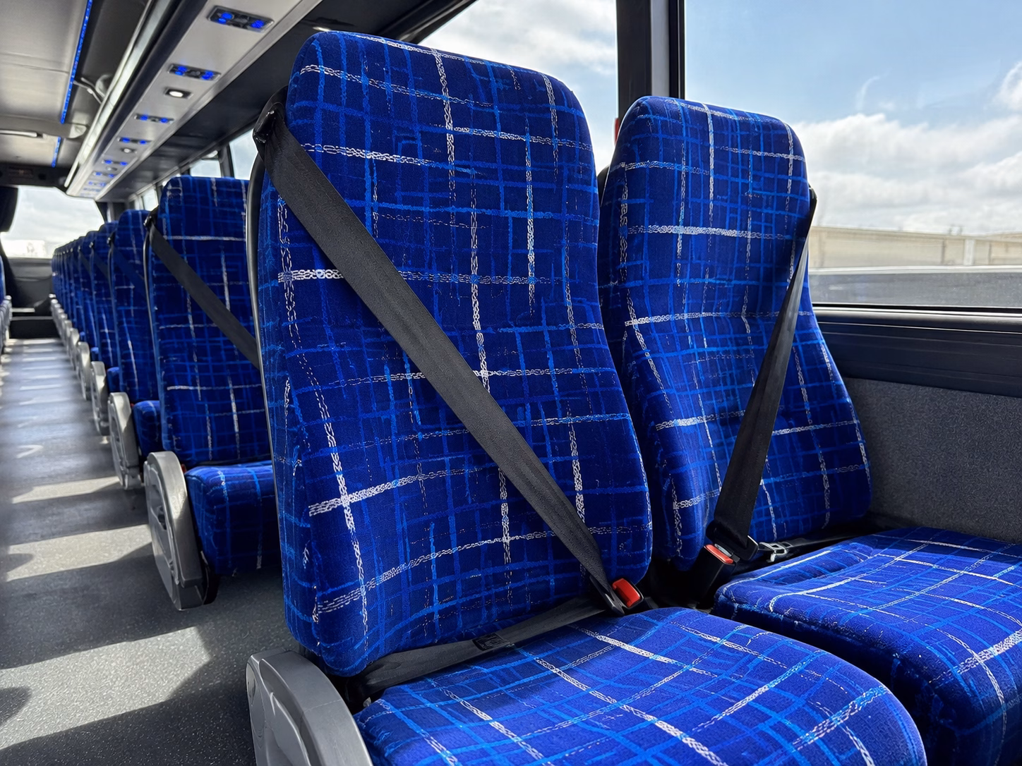 charter buses for omsi field trips in portland