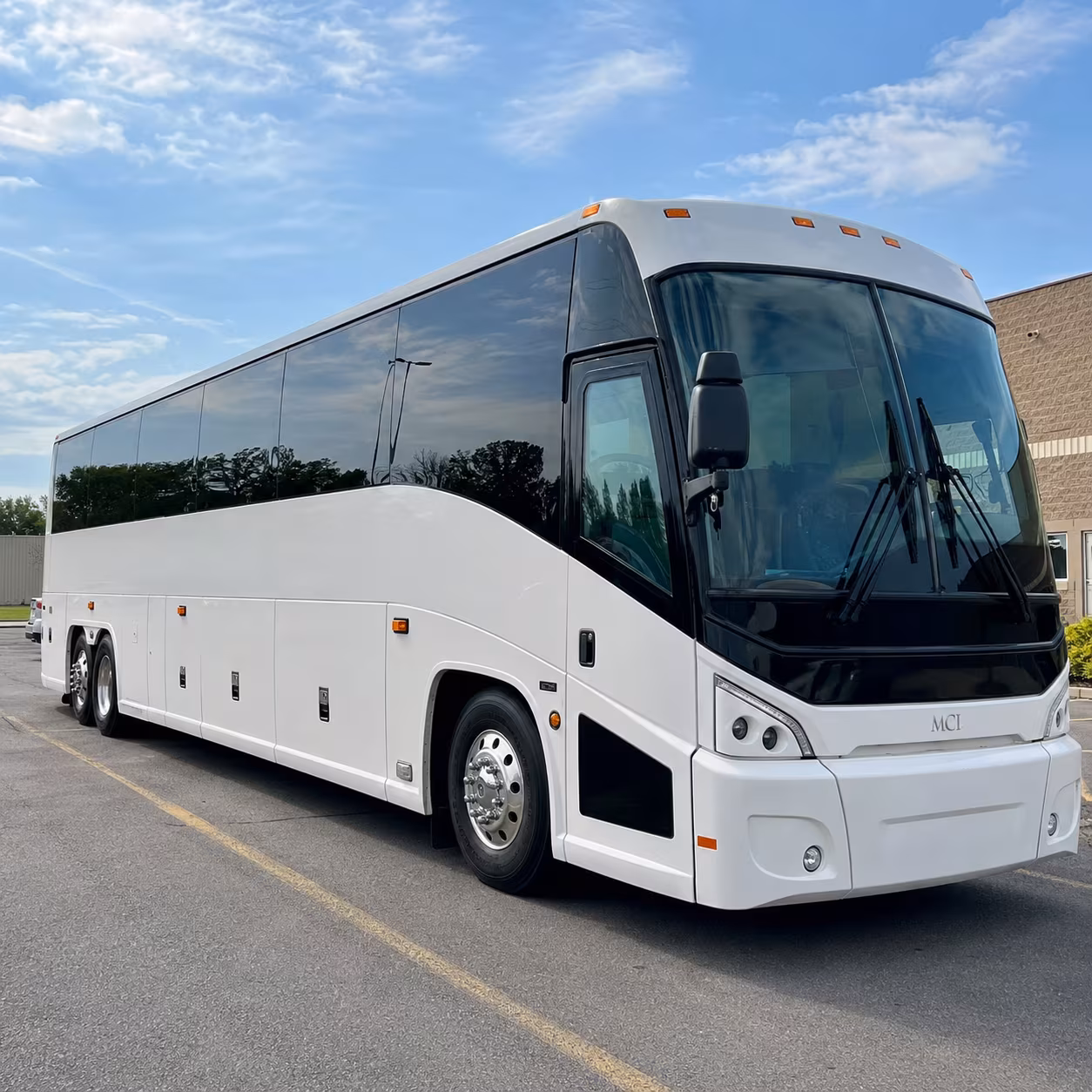 corporate airport transfer buses to and from pdx