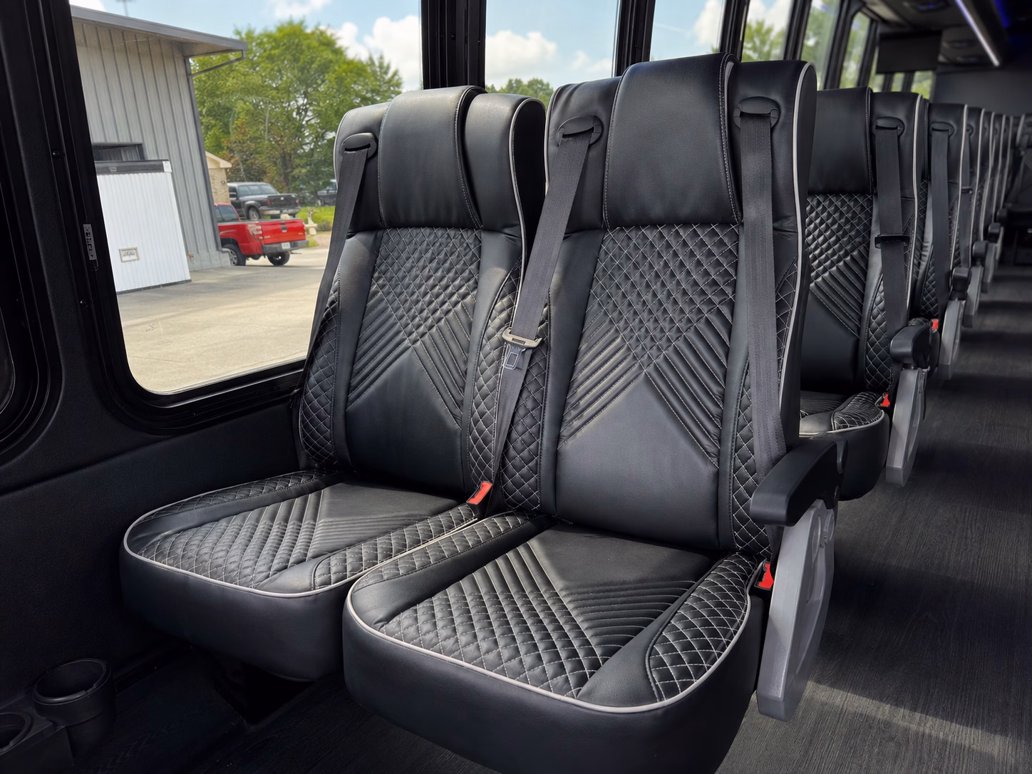 pdx airport shuttle buses for out of town wedding guests