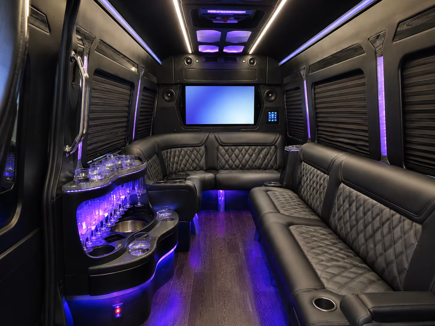 prom bus rentals for tigard tualatin and sherwood groups