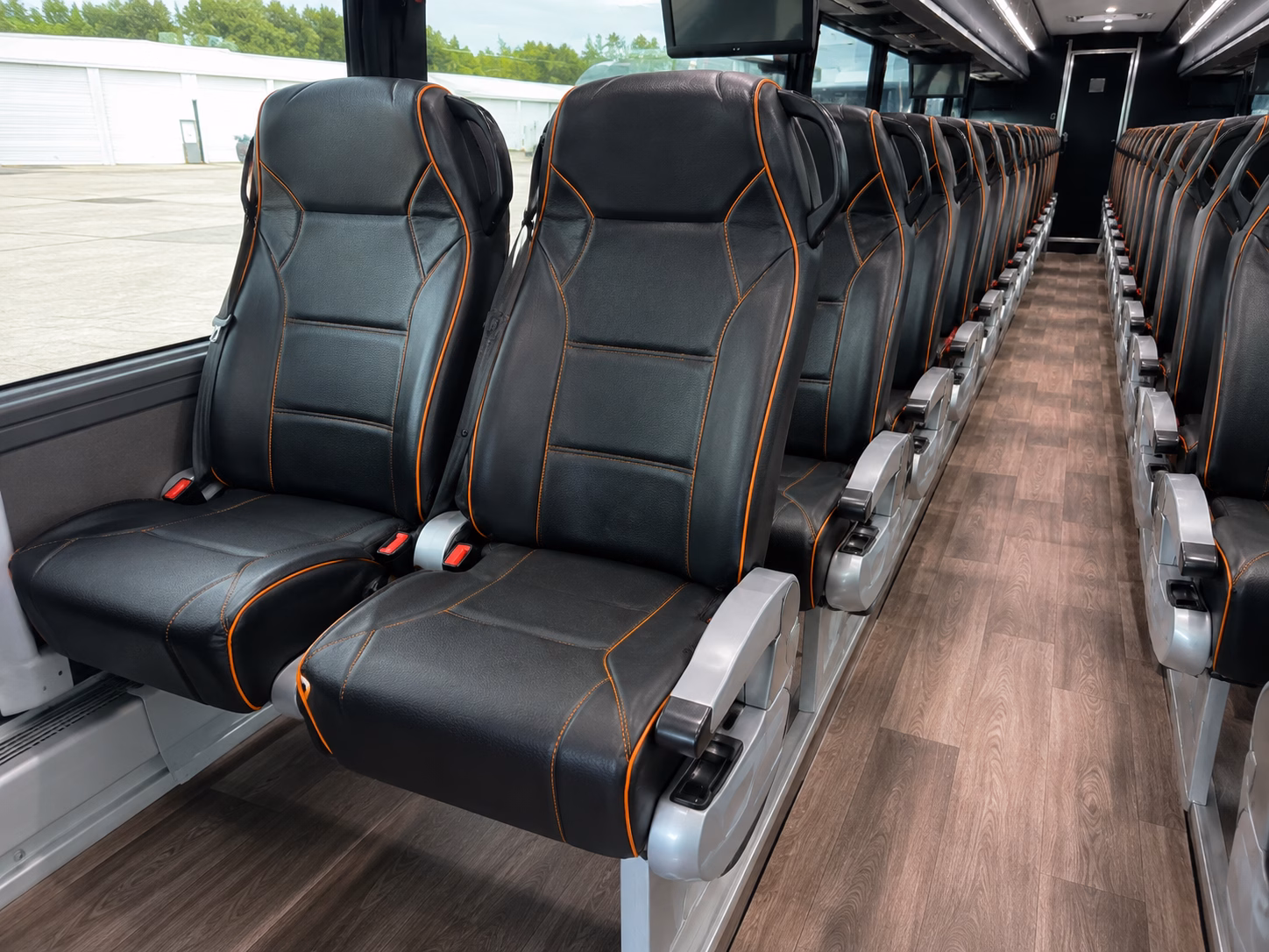 wine festival buses to mcminnville and the international pinot noir celebration